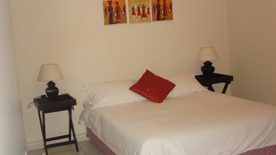 1 Bedroom Property for Sale in Zonnebloem Western Cape